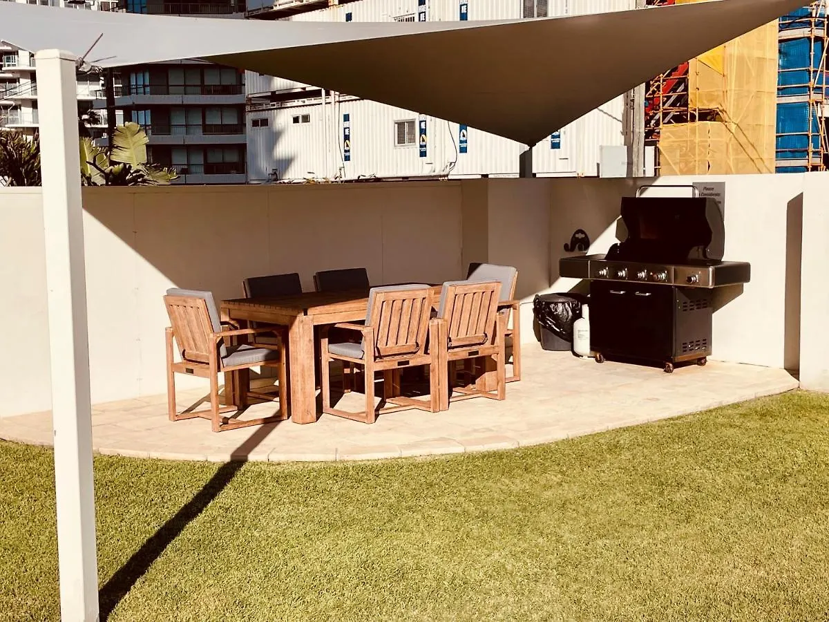 Apartment Absolutely Stunning! On The Beach !!! Gold Coast Australia