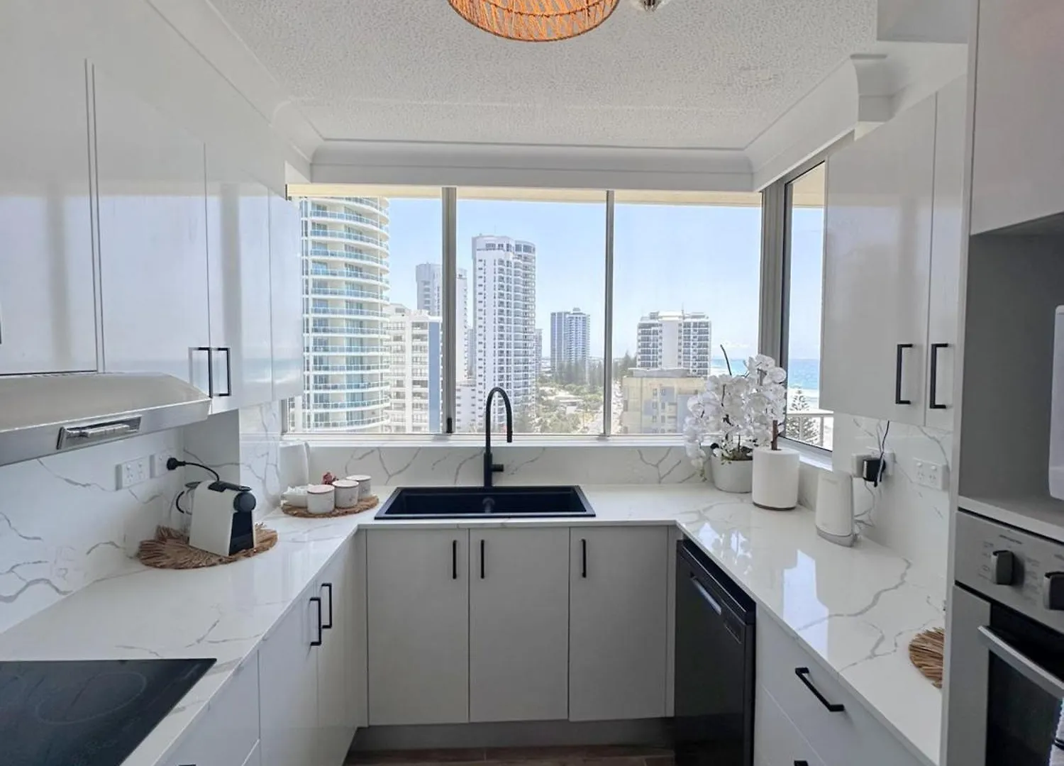 Absolutely Stunning! On The Beach !!! Gold Coast 0*,  Australia