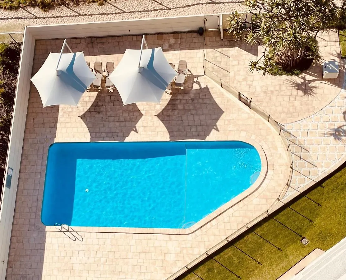 Absolutely Stunning! On The Beach !!! Gold Coast Apartment