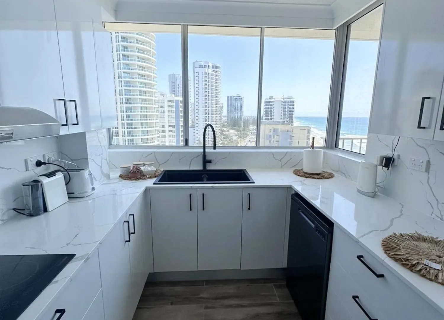 Apartment Absolutely Stunning! On The Beach !!! Gold Coast